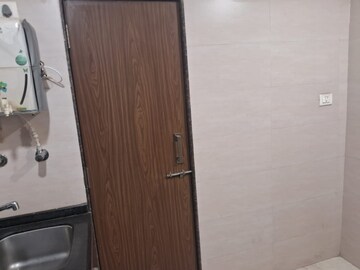 Furnished Amenities in 2 BHK Apartment at Santacruz East – for Rent