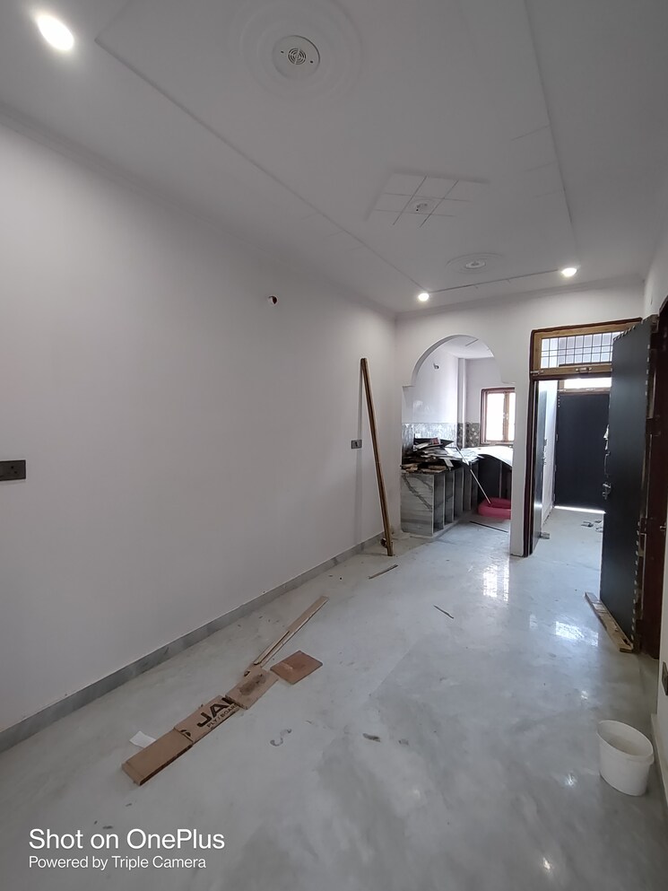 Living Room, dwarka mor 2 Bedroom 80 Sq.Yd. Builder Floor In Dwarka Mor Delhi 8675740