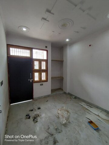 Room in 2 BHK Builder Floor at Dwarka Mor – for Rent