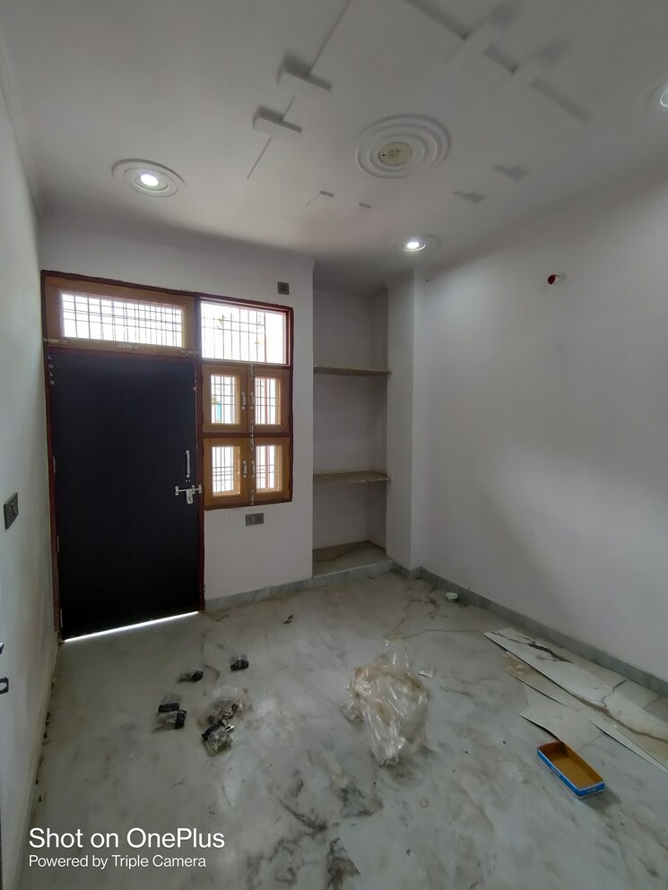 Room, dwarka mor 2 Bedroom 80 Sq.Yd. Builder Floor In Dwarka Mor Delhi 8675740