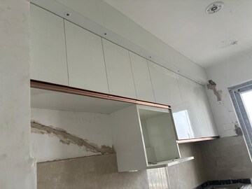 Furnished Amenities in 3 BHK Apartment at Rishita Manhattan, Gomti Nagar – for Rent