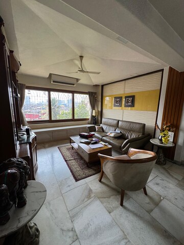 2 BHK Apartment For Rent in Bandra East