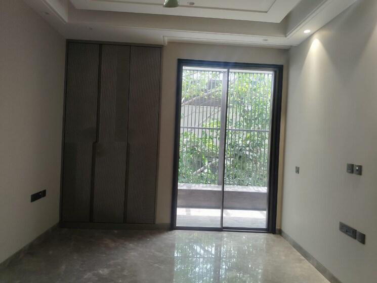Room, boutique-residential-apartments-a-7-1 4 Bedroom 400 Sq.Yd. Builder Floor In Vasant Vihar Delhi 8675762