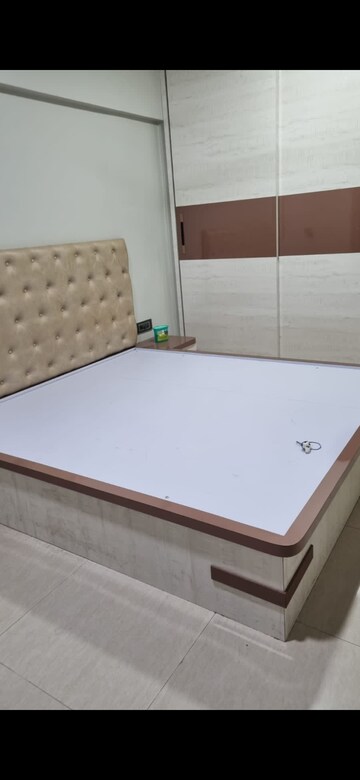 Bedroom in 2 BHK Apartment at Santacruz East – for Rent