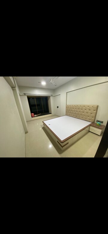 Bedroom in 2 BHK Apartment at Santacruz East – for Rent
