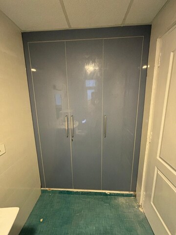 Furnished Amenities in 3 BHK Apartment at Rishita Manhattan, Gomti Nagar – for Rent