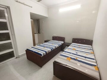 Bedroom in 2 BHK Apartment at Santacruz West – for Rent