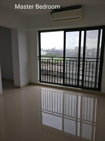 Room in 3 BHK Apartment at Santacruz East – for Rent