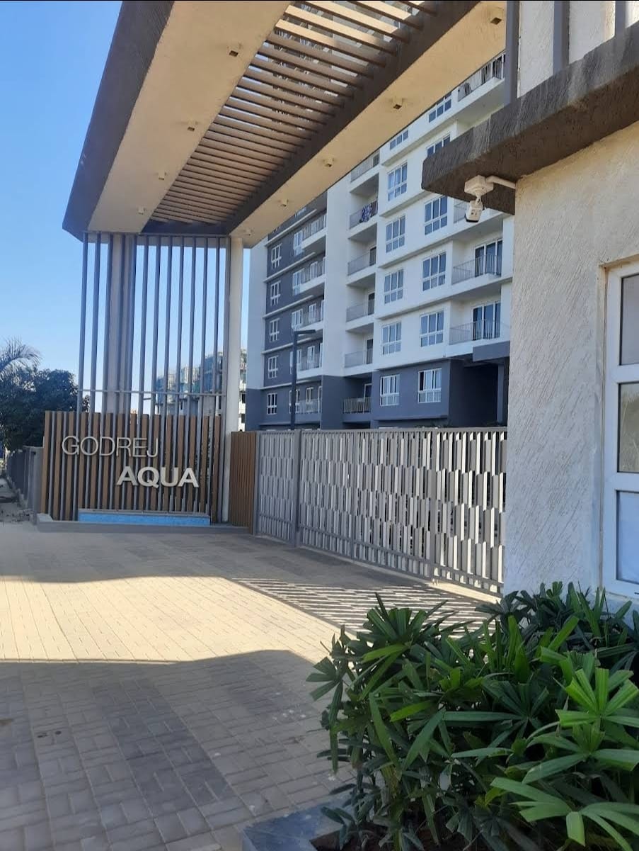3 BHK Apartment For Sale in Godrej Aqua