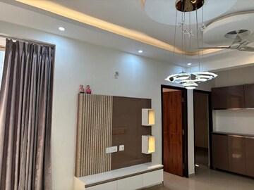 Furnished Amenities in 3 BHK Apartment at Rishita Manhattan, Gomti Nagar – for Rent