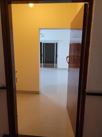 Room in 3 BHK Apartment at Mantri Elite, Jp Nagar – for Rent