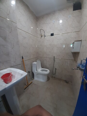Bathroom in 1 BHK Builder Floor at Palm Residency Chhatarpur, Chattarpur – for Rent