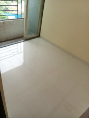 Room in 1 BHK Apartment at Goregaon West – for Rent