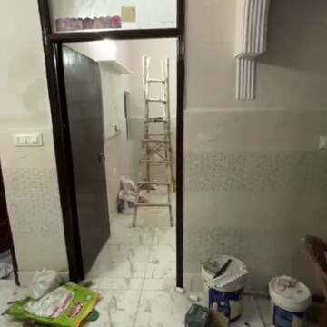 Bathroom in 1 BHK Builder Floor at Chand Nagar – for Rent