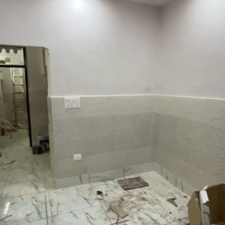 Bathroom, chand nagar 1 Bedroom 50 Sq.Yd. Builder Floor In Chand Nagar Delhi 8675903