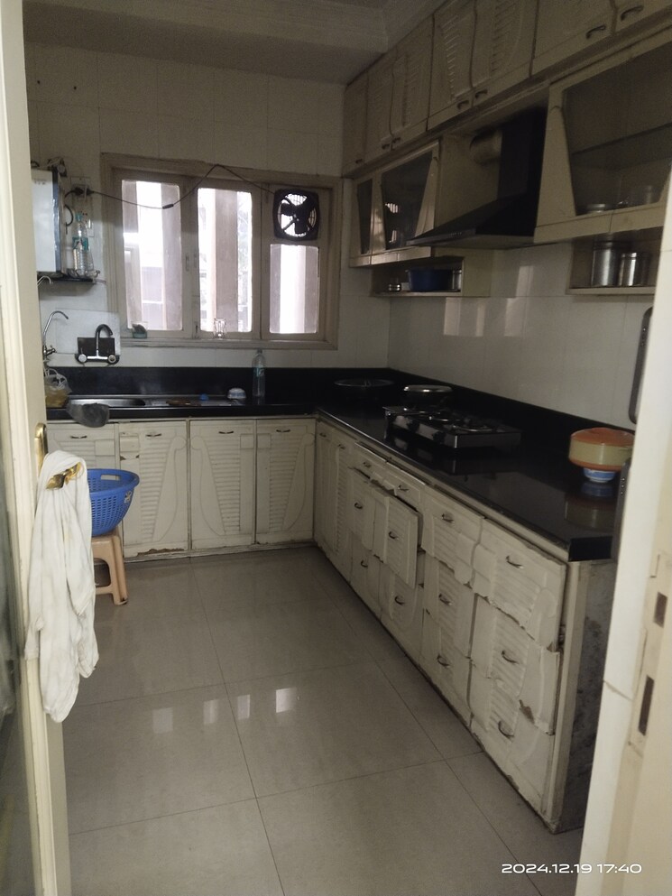 Kitchen, renaisance-towers 3 Bedroom 2100 Sq.Ft. Apartment In Andheri West Mumbai 8675921