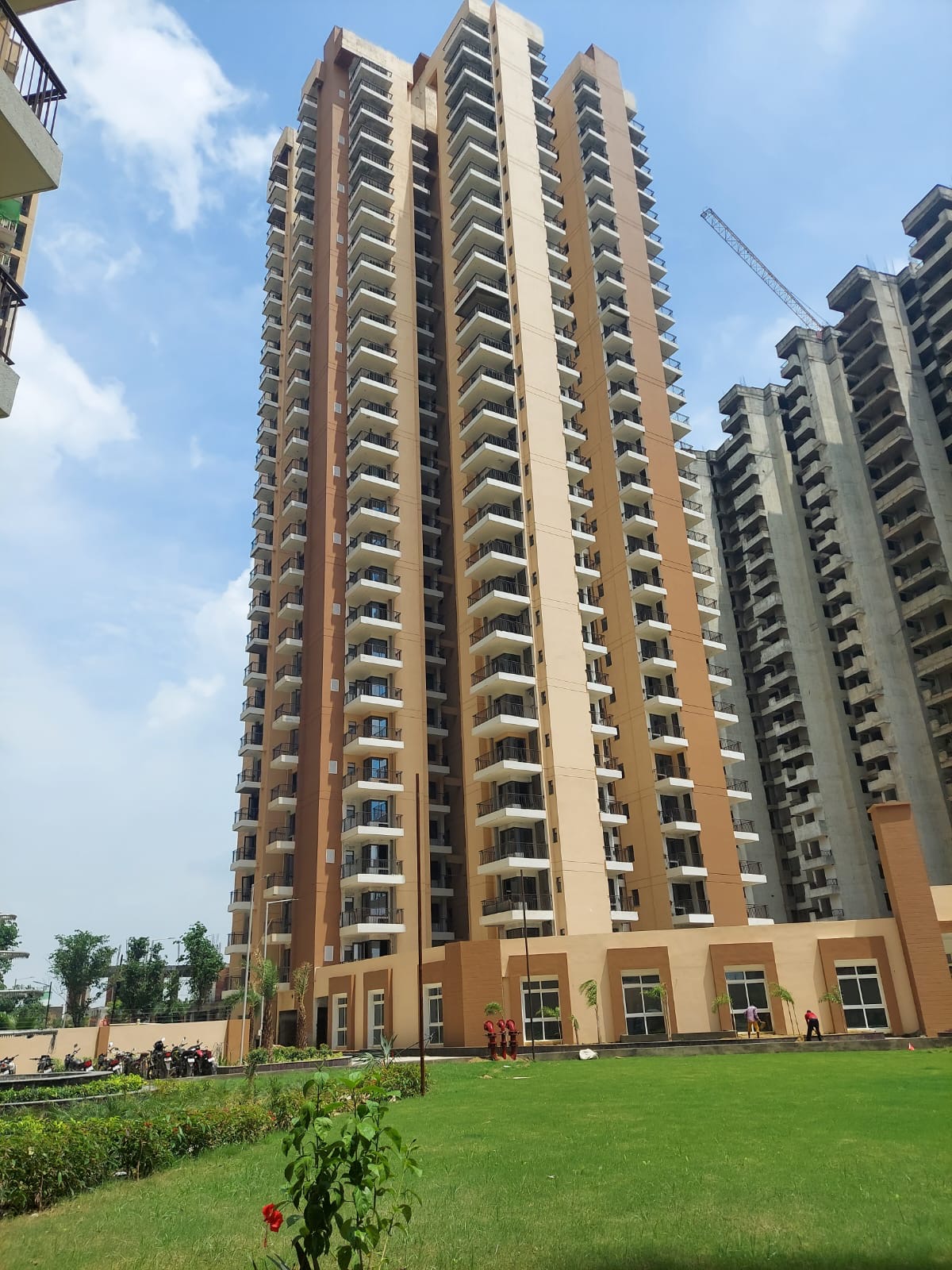 3 BHK 1175 Sq.Ft. Apartment in RG Luxury Homes