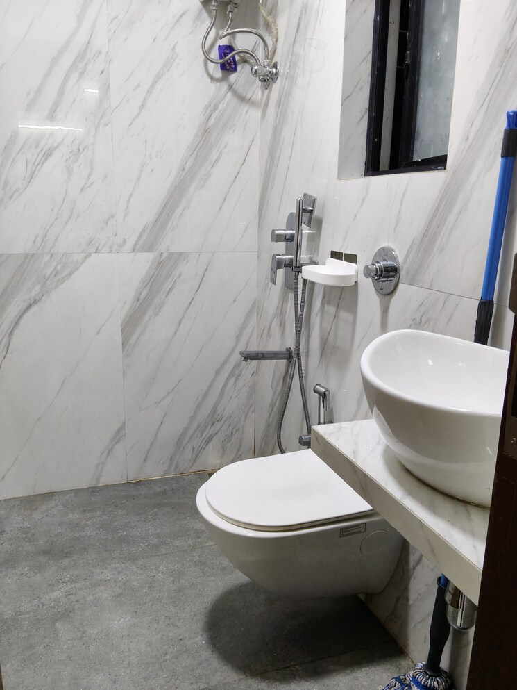 Bathroom, diamond-park 2 Bedroom 750 Sq.Ft. Apartment In Santacruz East Mumbai 8675951