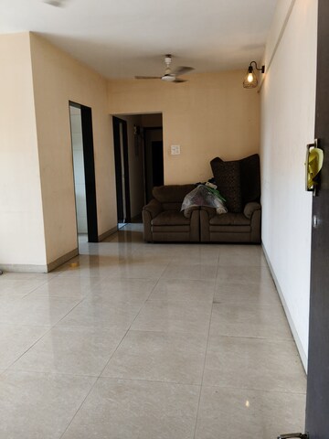 Room in 3 BHK Apartment at Sagar Avenue, Santacruz East – for Rent