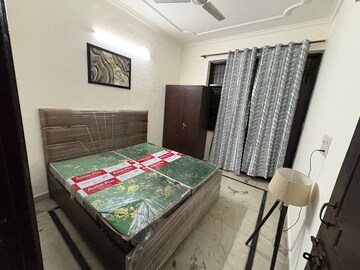 Bedroom in 3 BHK Builder Floor at Sector 46 – for Rent
