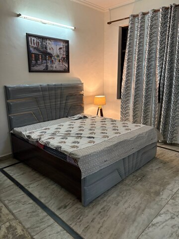 Bedroom in 3 BHK Builder Floor at Sector 46 – for Rent