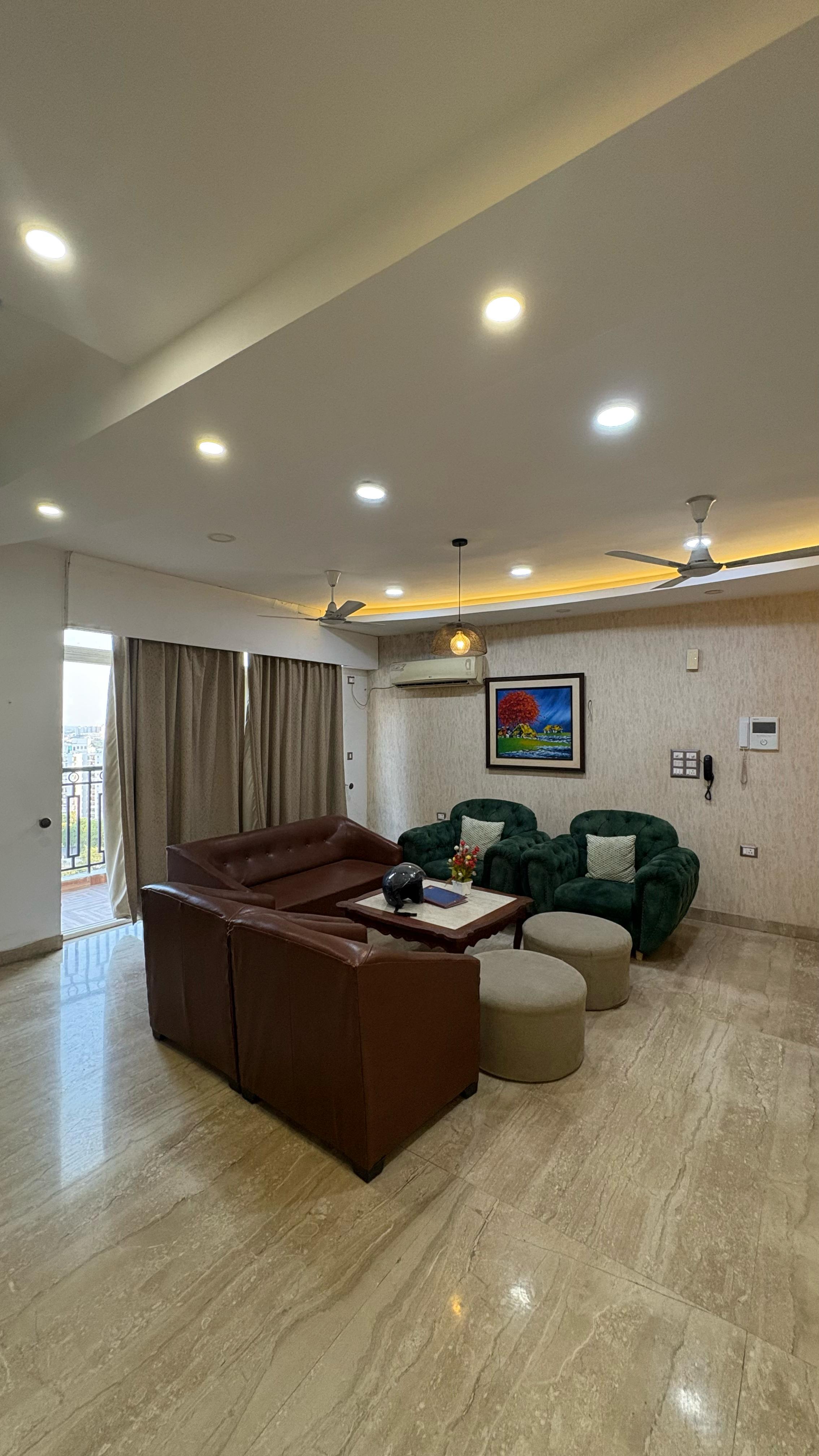 2 BHK Apartment For Rent in The Mall Avenue Hazratgan