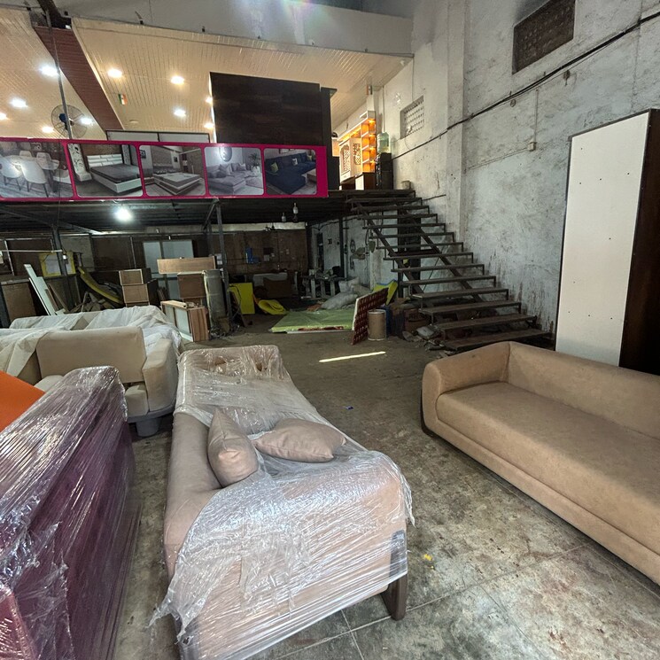 Living Room, madera-compound Commercial Warehouse 4000 Sq.Ft. In Vijay Nagari Thane 8676022