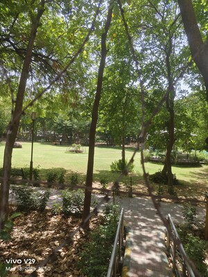 Master Bedroom in 2 BHK Apartment at Sanskriti Apartments Gurgaon, Sector 43 – for Sale