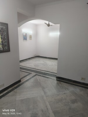 Room in 2 BHK Apartment at Sanskriti Apartments Gurgaon, Sector 43 – for Sale