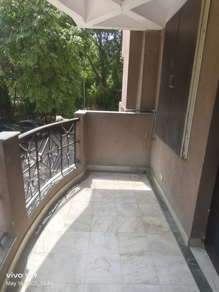 Balcony, sanskriti-apartments-gurgaon 2 Bedroom 1450 Sq.Ft. Apartment In Sector 43 Gurgaon 8676025