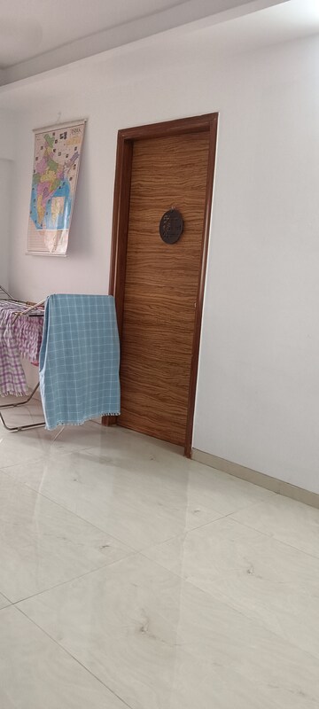 Room in 1 BHK Apartment at Sankalp II, Malad East – for Rent