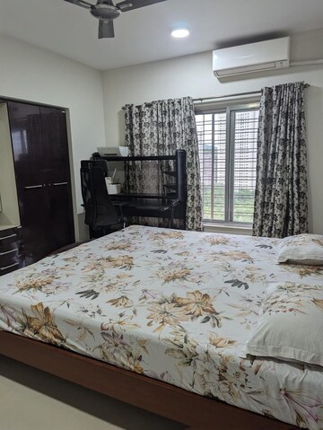 Bedroom in 3 BHK Apartment at Kalpataru Hills Phase II, Manpada – for Rent