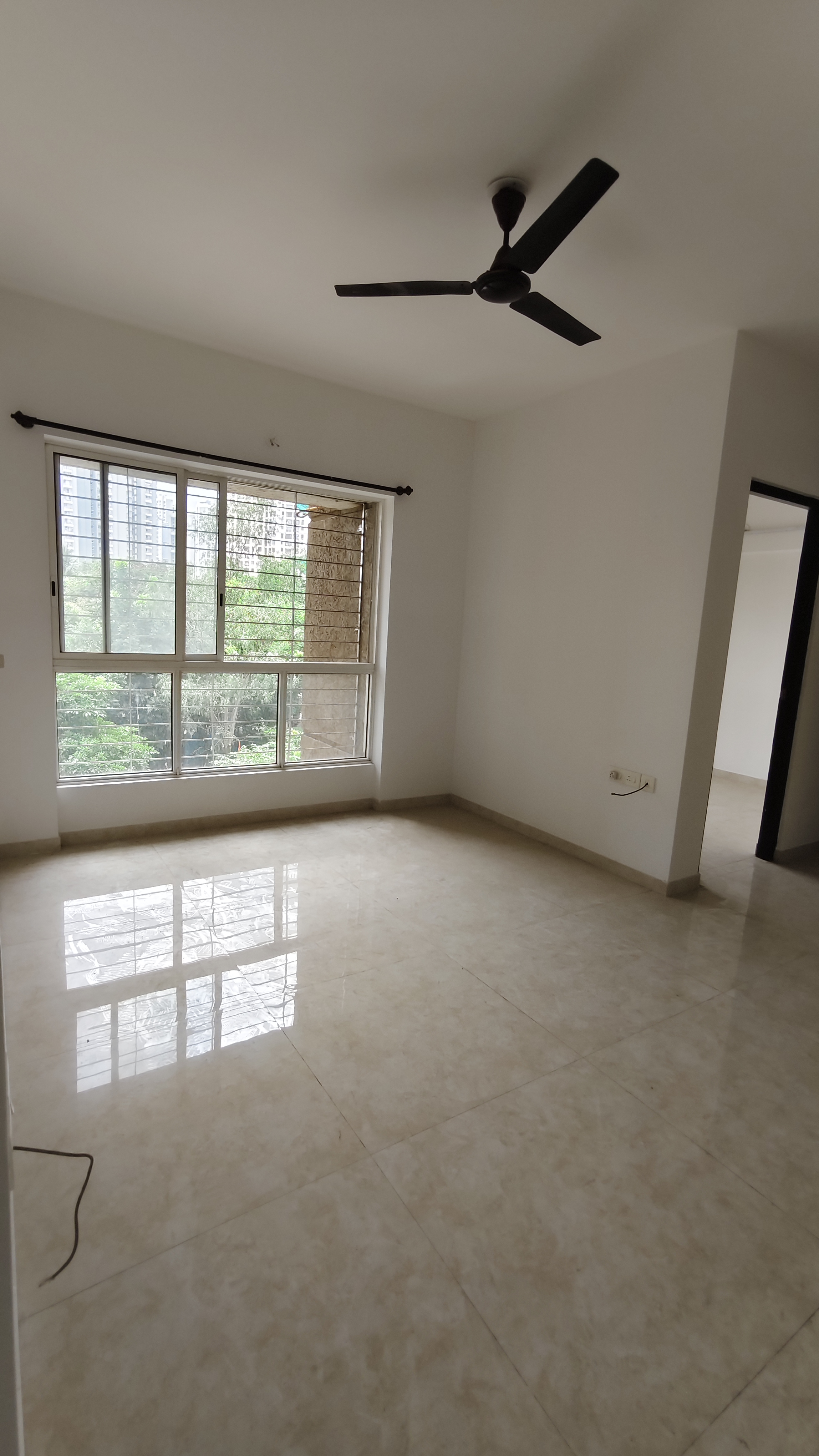2 BHK + Extra Room Apartment For Sale in Lodha Amara