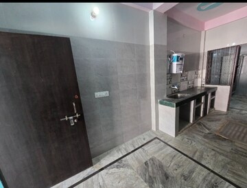 Room in 2 BHK Independent House at Jankipuram – for Rent