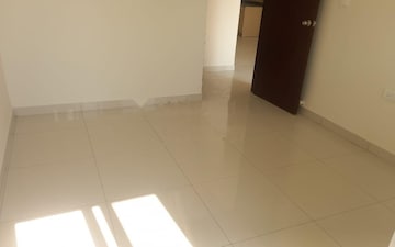 Room in 2 BHK Apartment at Puravankara Silversands, Mundhwa – for Rent