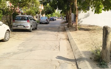 Plot For Sale in Omaxe City