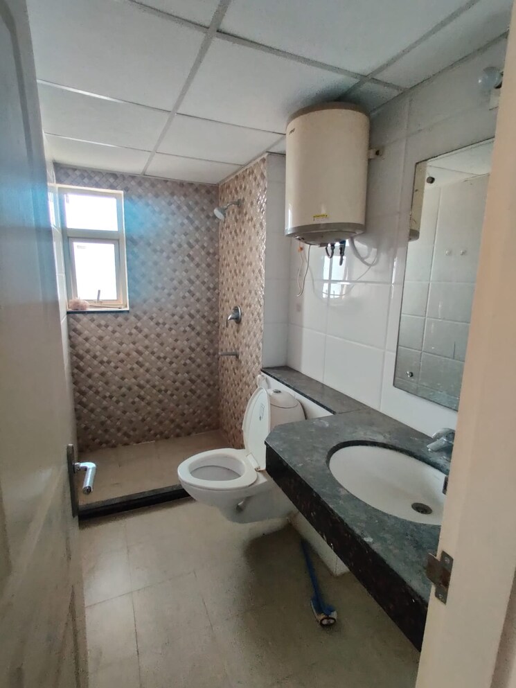 Bathroom, bestech-park-view-ananda 3 Bedroom 1660 Sq.Ft. Apartment In Sector 81 Gurgaon 8676189
