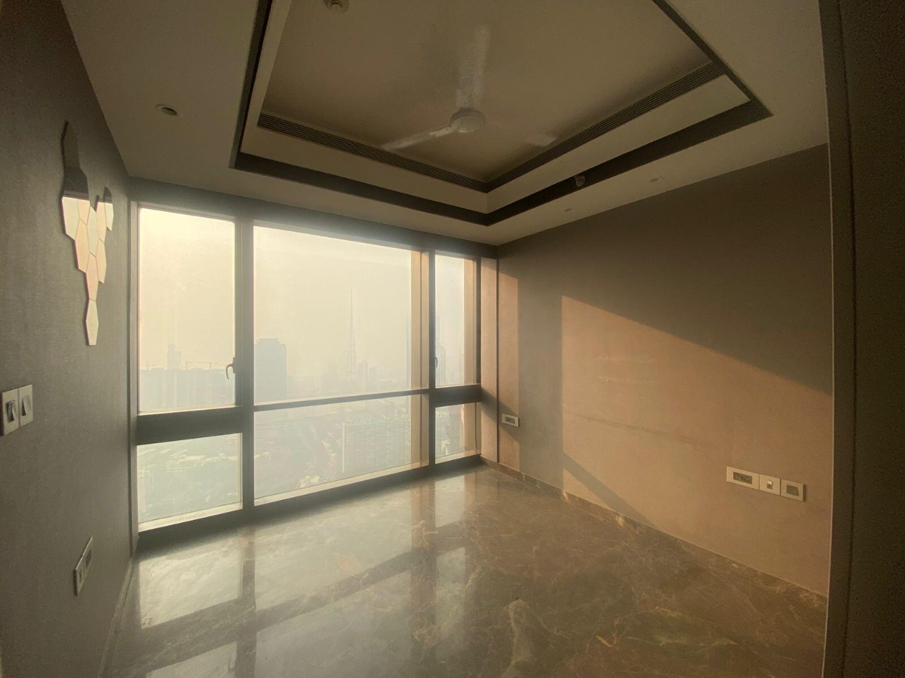 3 BHK + Servant Room Apartment For Rent in Lodha Trump Tower