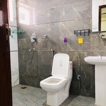 Bathroom in 2 BHK Builder Floor at Sector 21 – for Rent