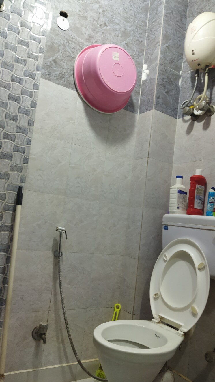 Bathroom, govindpuri 2 Bedroom 800 Sq.Ft. Builder Floor In Govindpuri Delhi 8676299