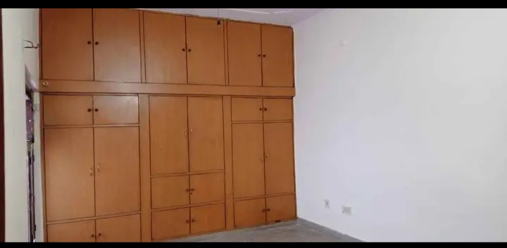 2 BHK + Pooja Room Villa For Rent in Aliganj