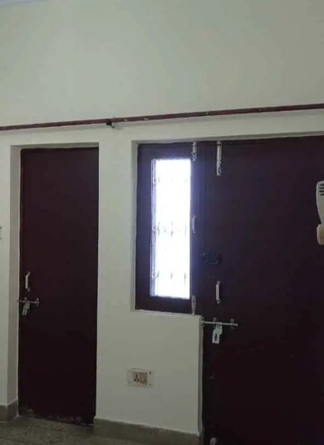 Room in 2 BHK Villa at Aliganj – for Rent