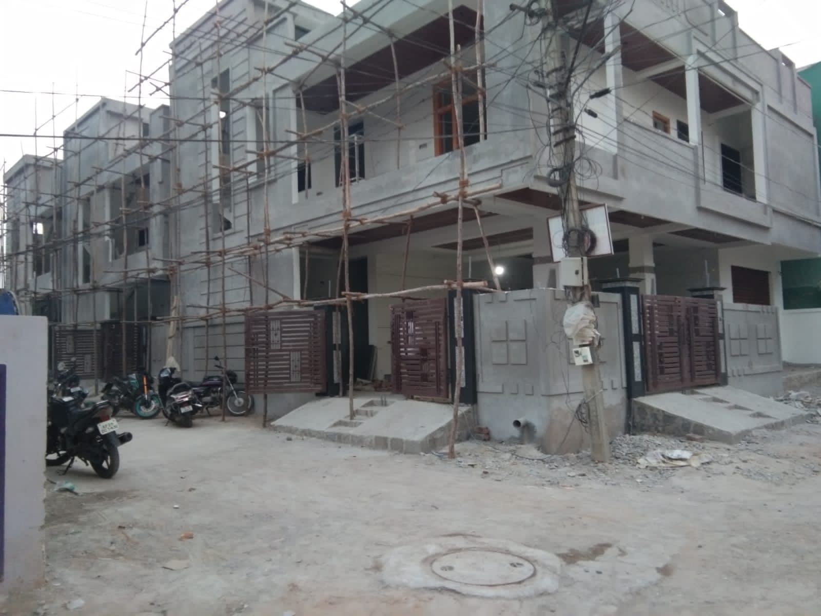 5 BHK + Pooja Room Independent House For Sale in Indipendent House For Sal