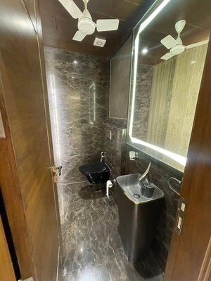 Master Bedroom in 5 BHK Builder Floor at Unitech Greenwood City Apartment, Sector 45 – for Sale