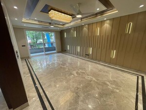 5 BHK Builder Floor For Sale in Unitech Greenwood City Apartment, Sector 45