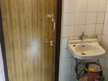 Bathroom in 1 BHK Apartment at Vaibhav Chambers Erandwane, Erandwane – for Rent