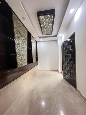 Building Lobby in 5 BHK Independent House at RWA Jalvayu Towers, Sector 47 – for Sale