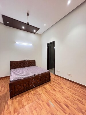 Bedroom in 5 BHK Independent House at RWA Jalvayu Towers, Sector 47 – for Sale