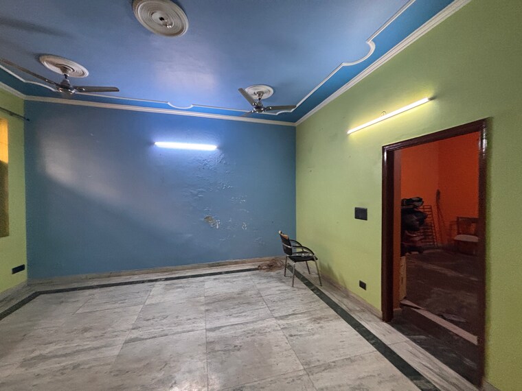 Room, rwa-jalvayu-towers 5 Bedroom 112 Sq.Mt. Independent House In Sector 47 Noida 8676505