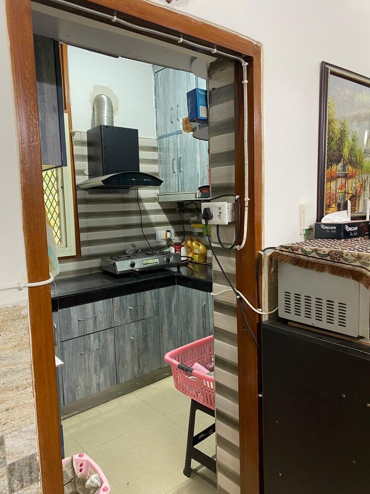 Kitchen, vasundhara enclave 3 Bedroom 1400 Sq.Ft. Apartment In Vasundhara Enclave Delhi 8676517